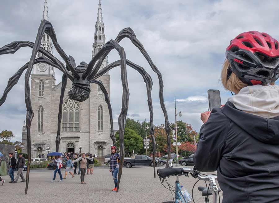 Ottawa highlights bike tour by Escape 