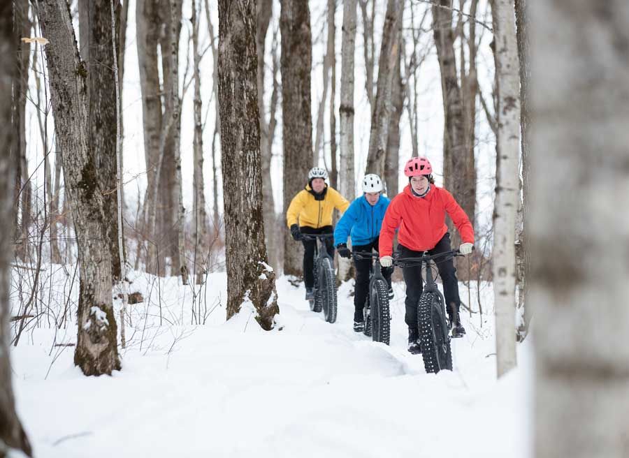 Group have joined Fat Bike Tour in winter in Ottawa with Escape Tours