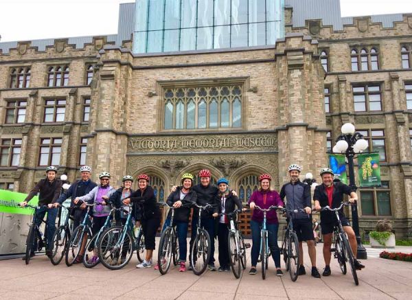 bike-tours-historic-building