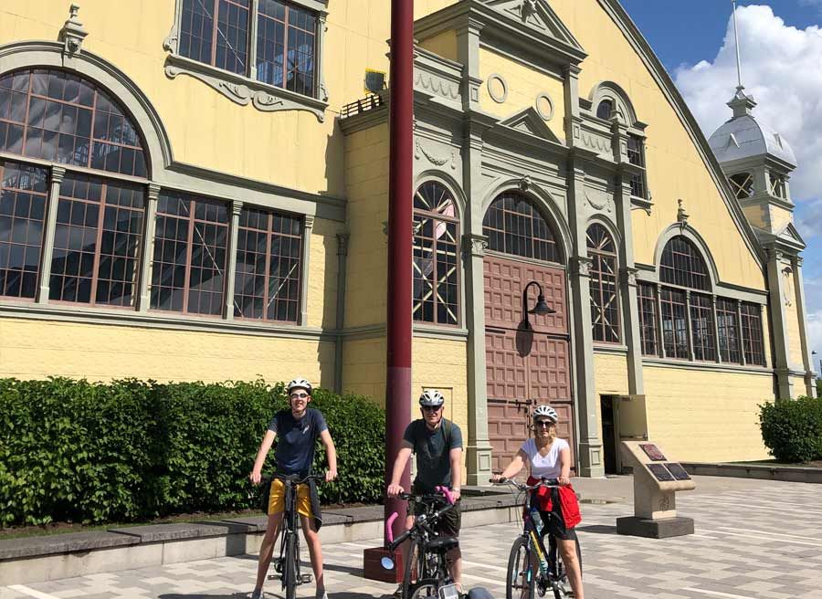Ottawa highlights bike tour by Escape 