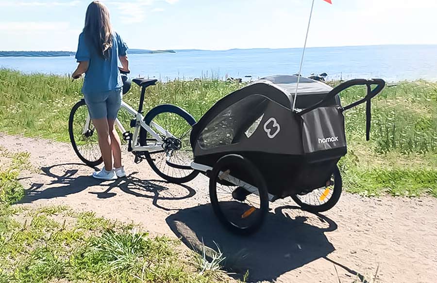 Enjoy family biking by 
 renting a Hammax Double Bike trailer in Ottawa for kids from 6 months old to 5 year old