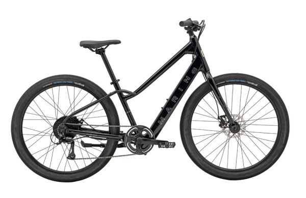 Rent a bike Ottawa at Escape Tours Rentals on Sparks St., Ottawa. Step through women bike rentals available daily