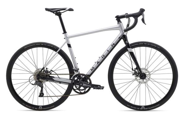 Rent a road bike or drop bar bike at Escape Tours Rentals on Sparks St., Ottawa. Ottawa Road bike rentals available daily